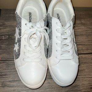 Soda Glitter Tennis Shoes